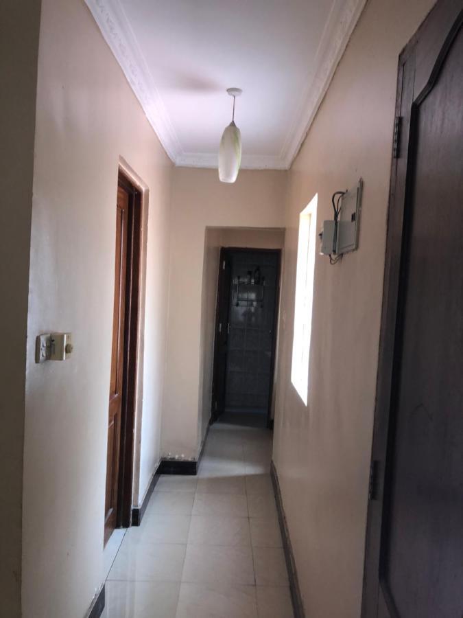 Tatys Homestay Dar es Salaam Buitenkant foto